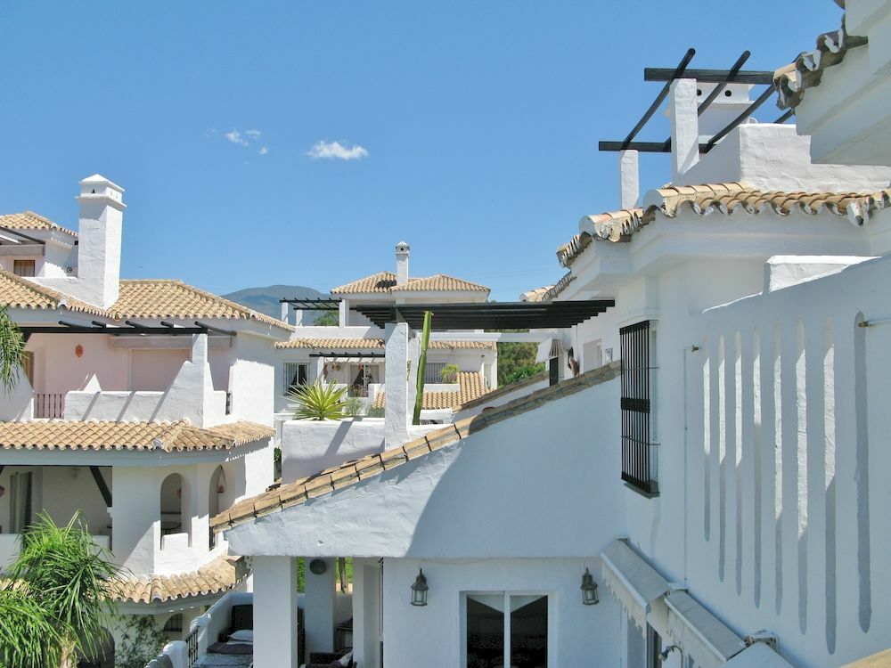 Apartamentos Y Casas Serinamar Marbella El Ángel Exterior foto